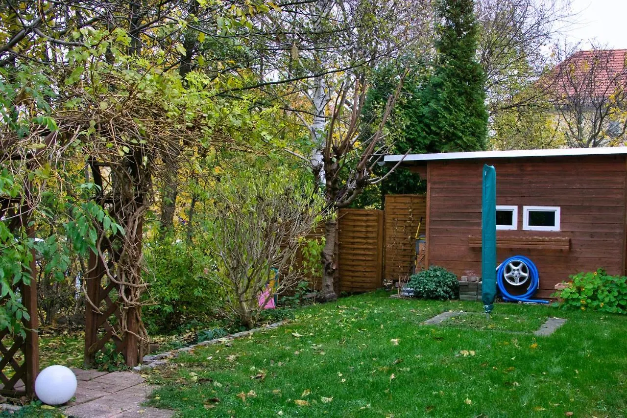 Privatunterkunft Mycozyplace - Zwei Gemuetliche Zimmer Fuer Vier Dresden